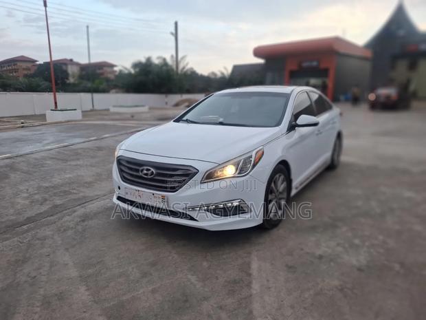 Hyundai Sonata Limited Sedan FWD (2.4L 4cyl 6A) 2017 White