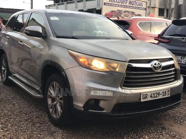 Toyota Highlander Limited V6 4x2 (3.5L 6cyl 6A) 2016 Silver