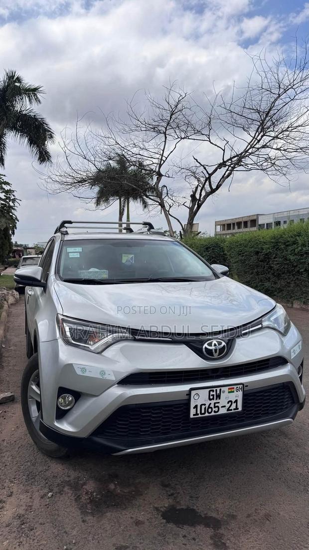 Toyota RAV4 LE 4dr SUV AWD (2.5L 4cyl 6A) 2015 Silver
