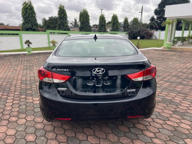Hyundai Elantra 2013 Black