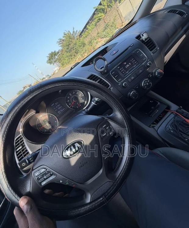 Kia Forte EX Sedan 2017 Red