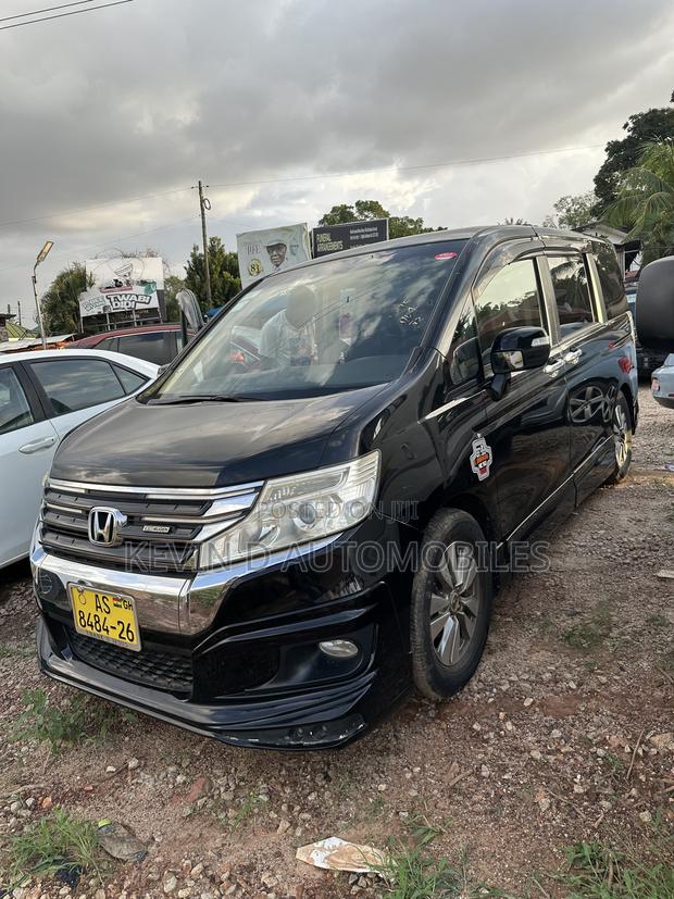Honda Stepwgn 2012 Black