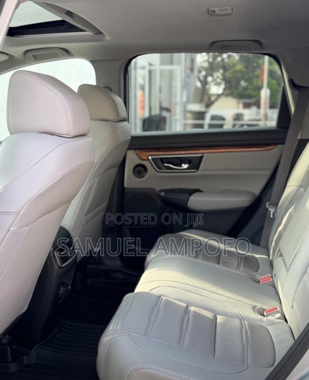 Honda CR-V Touring AWD 2018 Gray