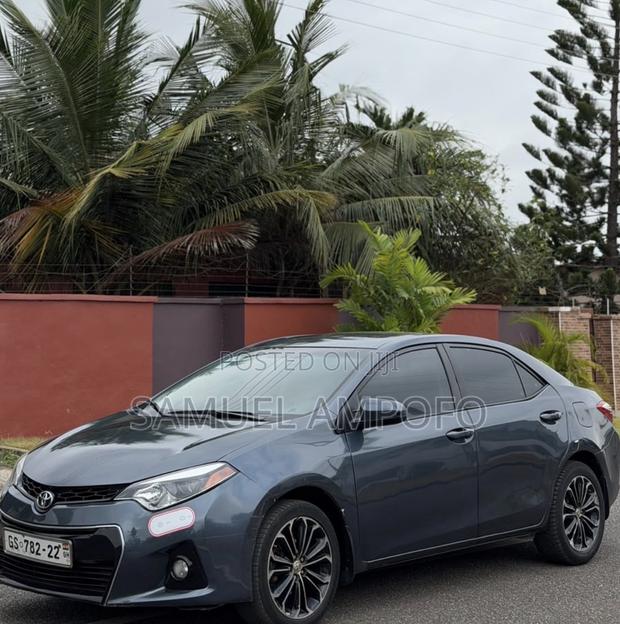 Toyota Corolla S 4dr Sedan (1.8L 4cyl CVT) 2016 Gray