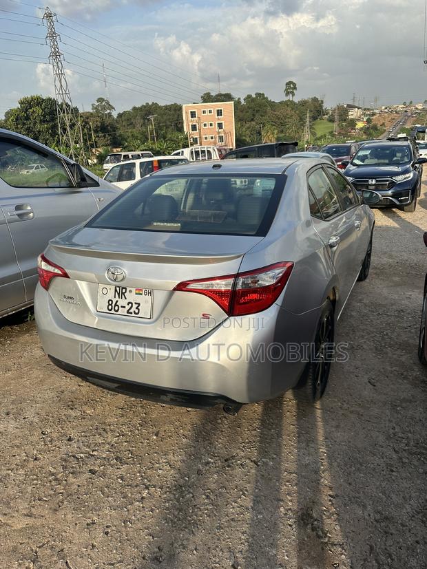 Toyota Corolla S 4dr Sedan (1.8L 4cyl CVT) 2015 Silver