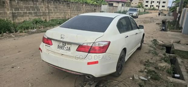 Honda Accord Sport 4dr Sedan FWD (2.4L 4cyl 2A) 2016 White