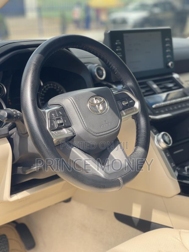Toyota Land Cruiser 2024 Black