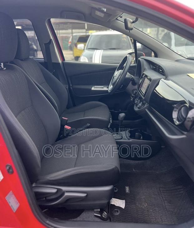 Toyota Vitz 2015 Red