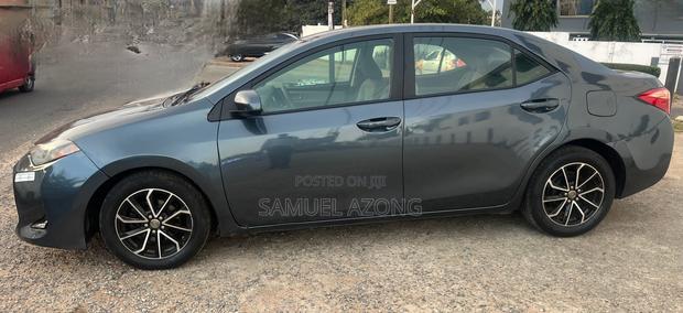 Toyota Corolla LE (1.8L 4cyl 2A) 2019 Gray