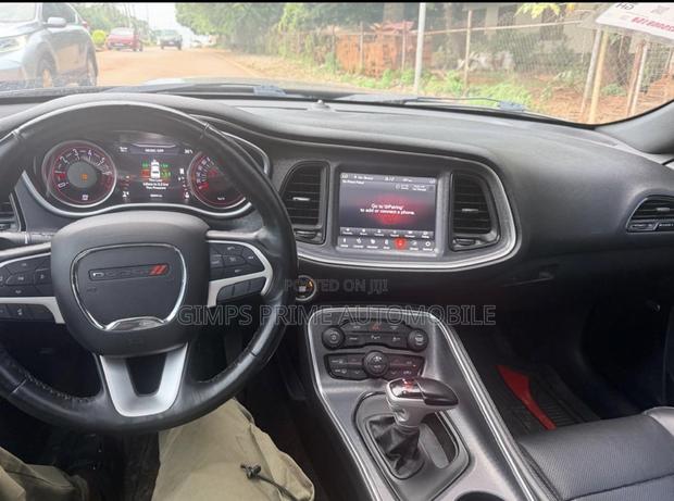Dodge Challenger 2018 Black