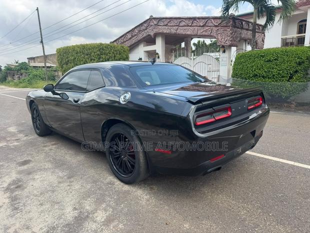 Dodge Challenger 2018 Black