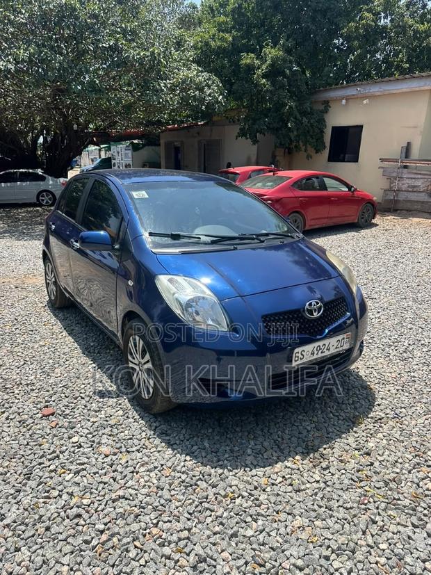 Toyota Yaris 2010 Blue