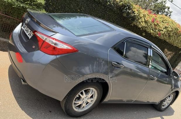 Toyota Corolla 2015 Gray