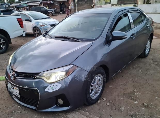 Toyota Corolla 2015 Gray
