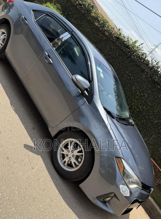 Toyota Corolla 2015 Gray