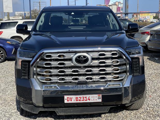 Toyota Tundra Hybrid 2024 Black