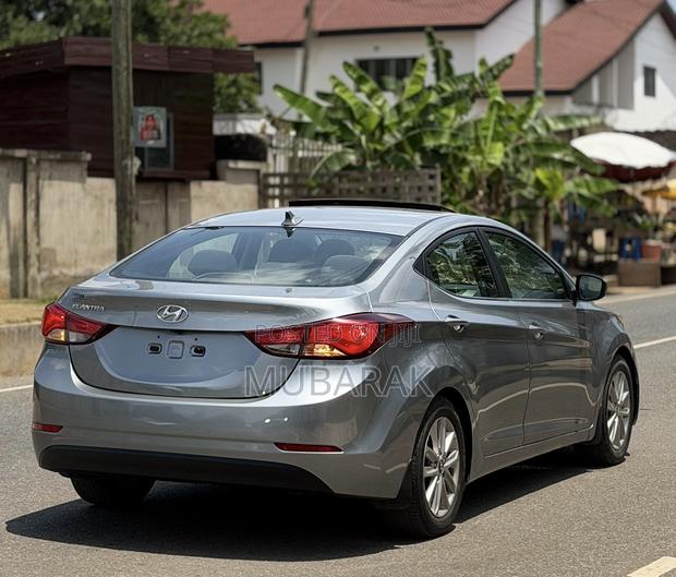 Hyundai Elantra 2015 Silver