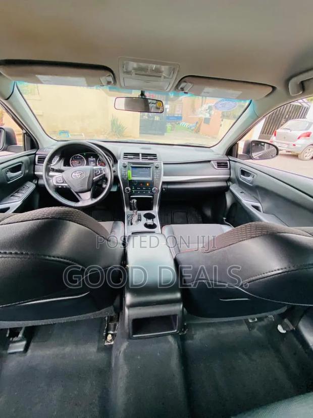 Toyota Camry SE 4dr Sedan (2.5L 4cyl 6A) 2017 Black