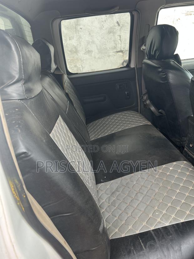 Nissan Frontier LE V6 Crew Cab 2004 White