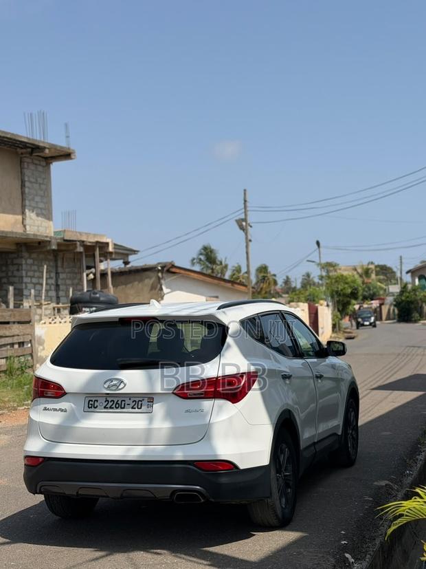 Hyundai Santa Fe 2014 White