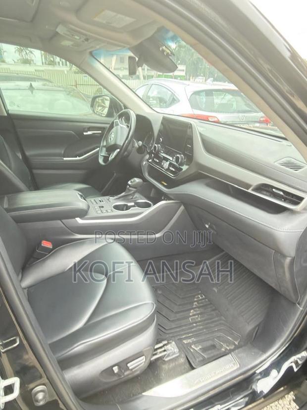 Toyota Highlander XLE AWD 2023 Black