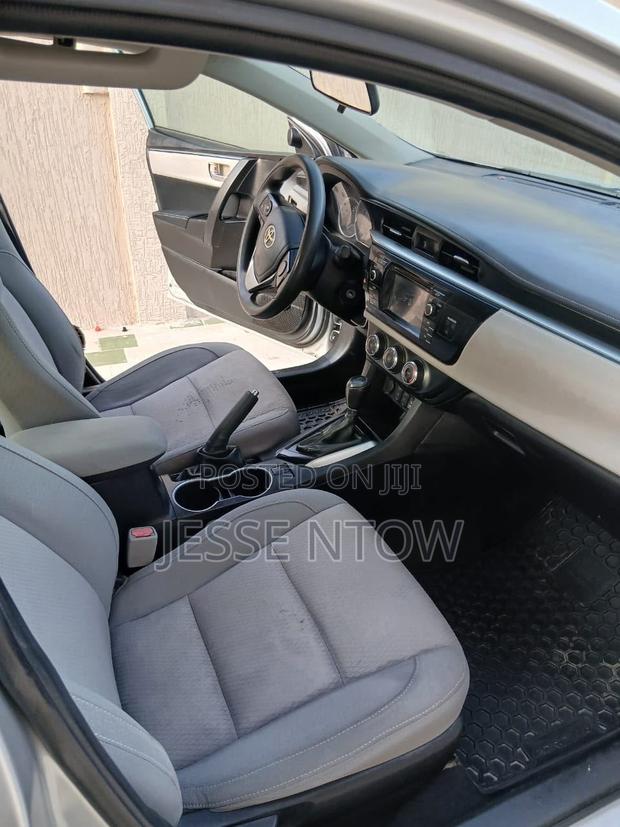 Toyota Corolla 2016 Silver