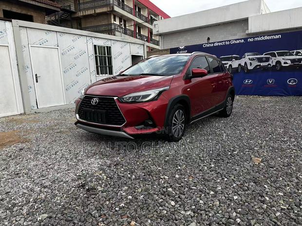 Toyota Yaris 2023 Red