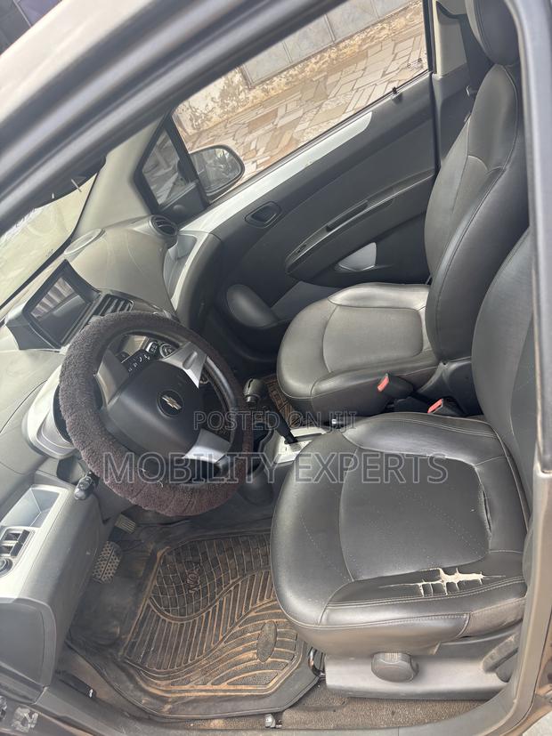 Chevrolet Spark 2015 Gray