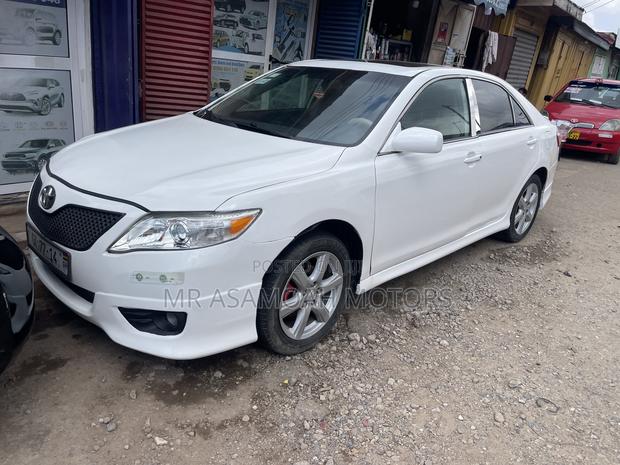 Toyota Camry LE 4dr Sedan (2.5L 4cyl 6AM) 2010 White