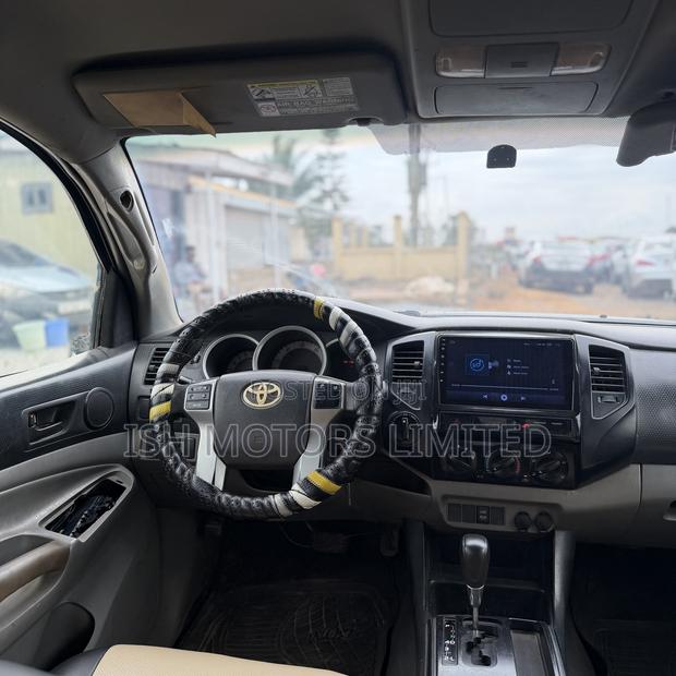 Toyota Tacoma Double Cab V6 Automatic 2010 Black