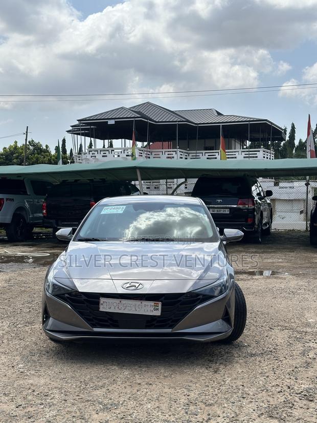 Hyundai Elantra SEL 2023 Gray