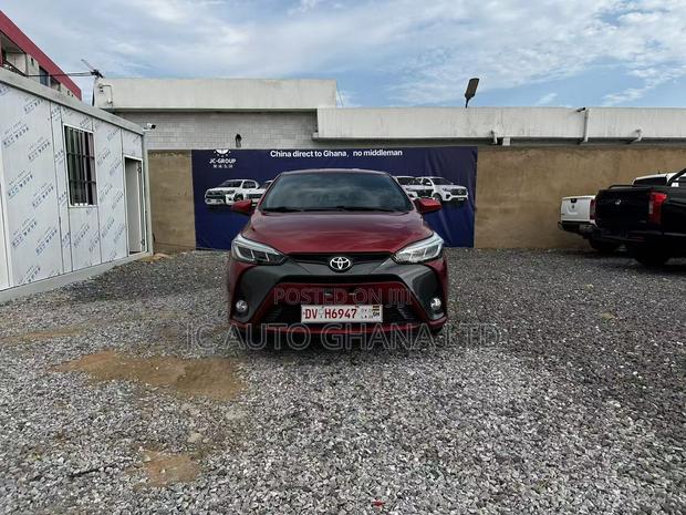 Toyota Yaris 1.5 Sedan L 2020 Red