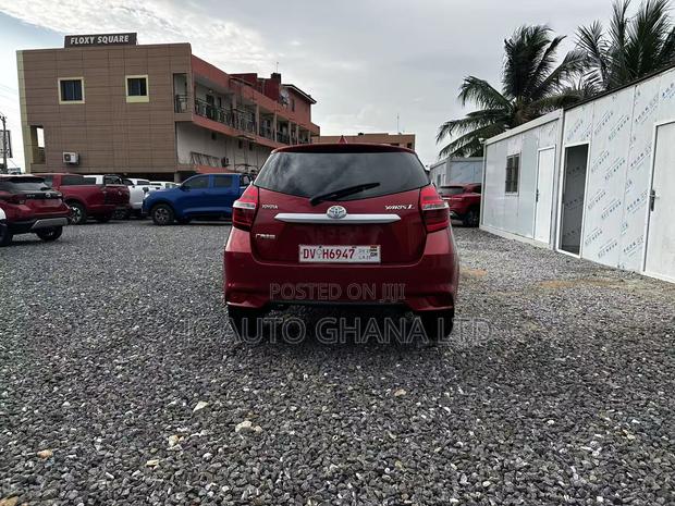 Toyota Yaris 1.5 Sedan L 2020 Red