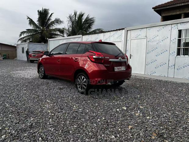 Toyota Yaris 1.5 Sedan L 2020 Red