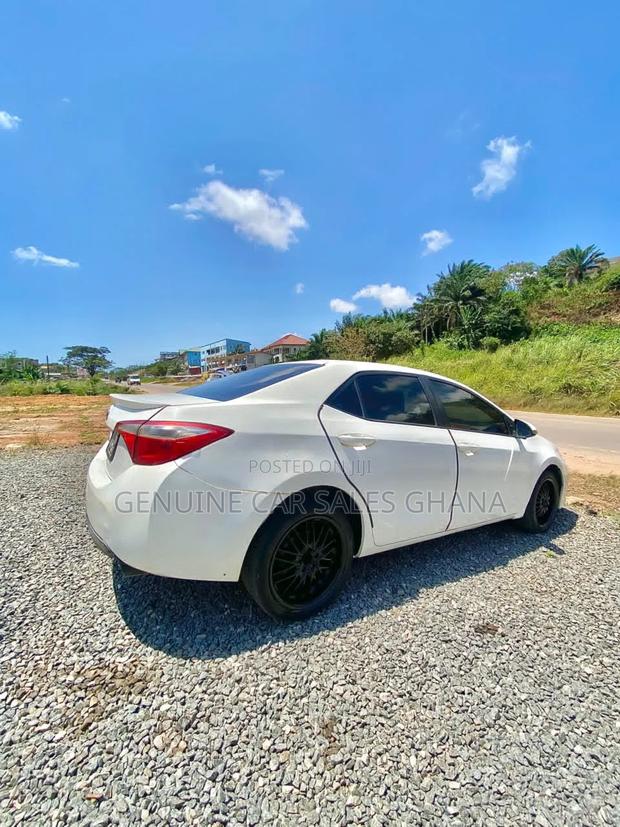 Toyota Corolla S 4dr Sedan (1.8L 4cyl CVT) 2015 White