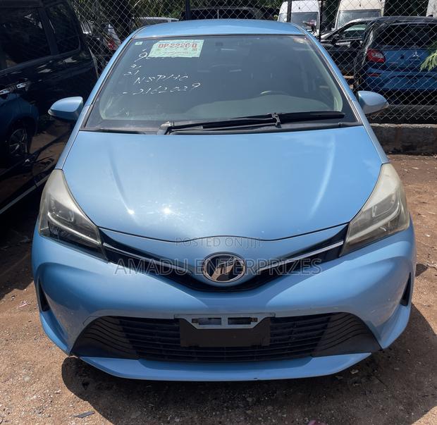 Toyota Vitz 1.3 FWD 5dr 2014 Blue