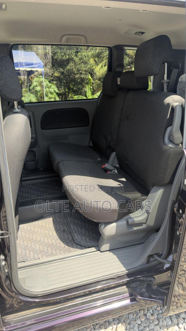 Toyota Sienta 1.5 AWD 2012 Brown