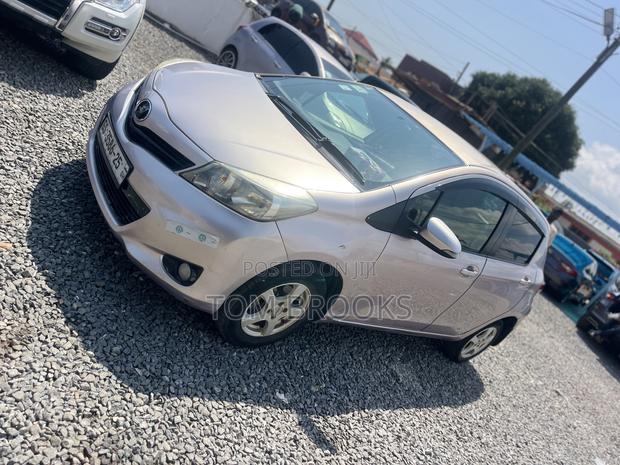 Toyota Vitz 2013 Silver