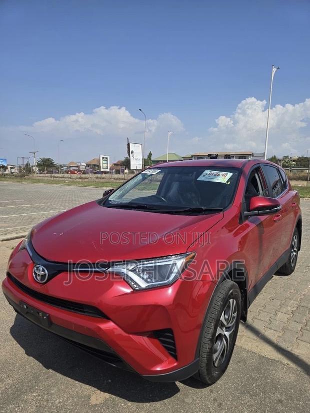 Toyota RAV4 LE AWD (2.5L 4cyl 6A) 2017 Red