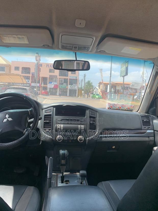 Mitsubishi Pajero 2011 Black