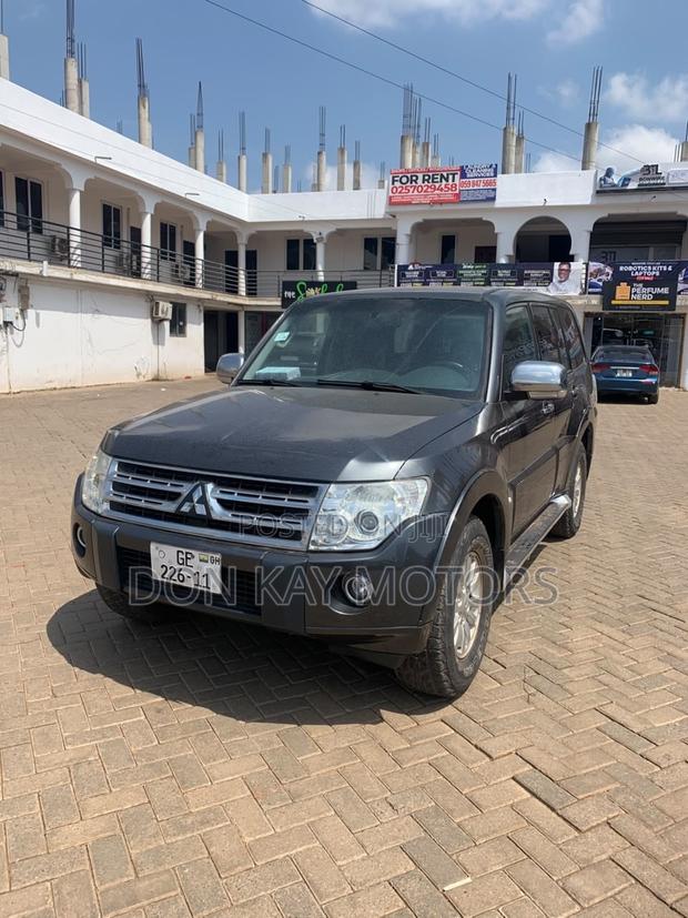 Mitsubishi Pajero 2011 Black