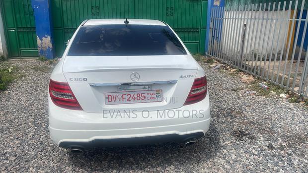 Mercedes-Benz C300 Sport 4Matic Sedan AWD (3.5L 6cyl 7A) 2014 White