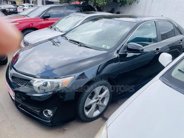Toyota Camry SE 4dr Sedan (2.5L 4cyl 6A) 2014 Black