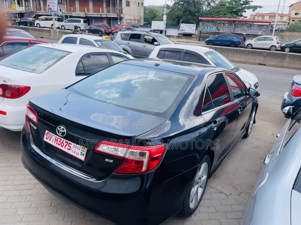 Toyota Camry SE 4dr Sedan (2.5L 4cyl 6A) 2014 Black