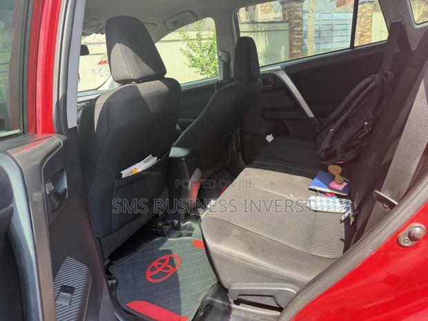 Toyota RAV4 LE 4dr SUV AWD (2.5L 4cyl 6A) 2015 Red