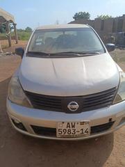 Nissan Versa 1.6 2009 Silver for sale