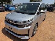 Toyota Voxy ZS 2WD 8-Seater 2014 Silver for sale