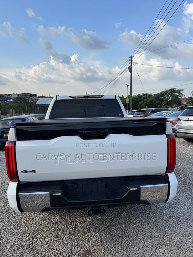 Toyota Tundra Limited CrewMax 5.5' Bed 2024 White
