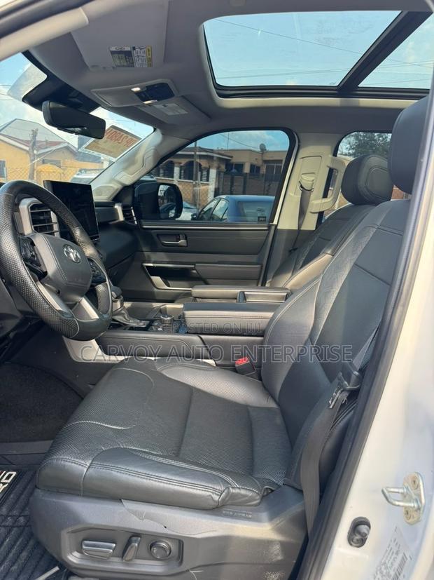 Toyota Tundra Limited CrewMax 5.5' Bed 2024 White