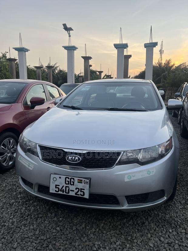 Kia Forte 2010 Silver
